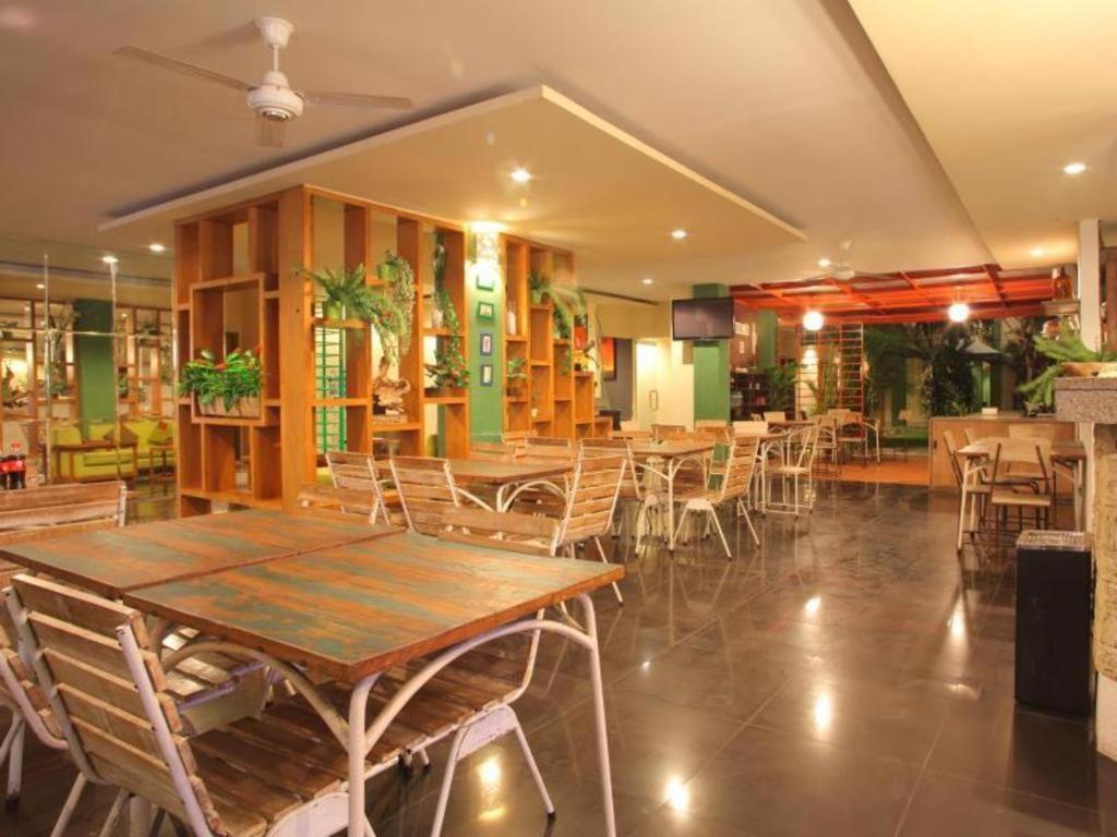 Spazzio Bali Hotel Kuta Lombok Exteriör bild