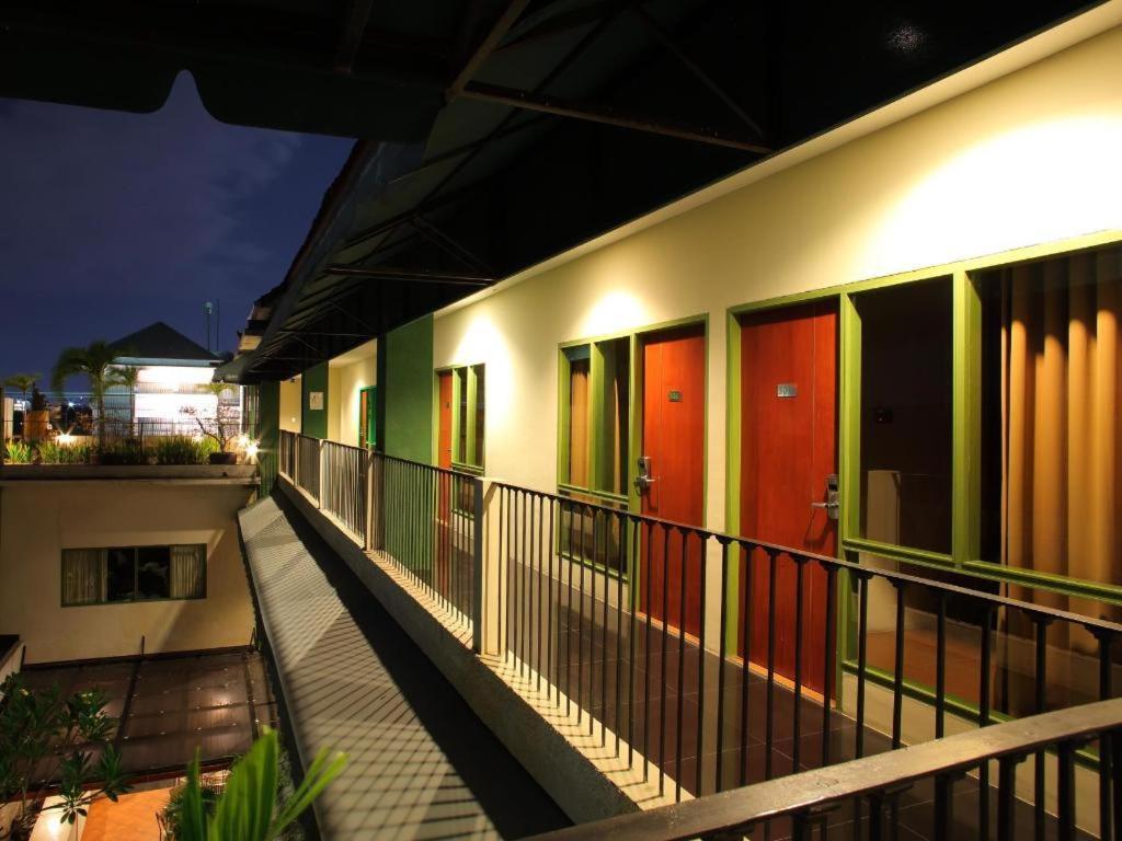 Spazzio Bali Hotel Kuta Lombok Exteriör bild