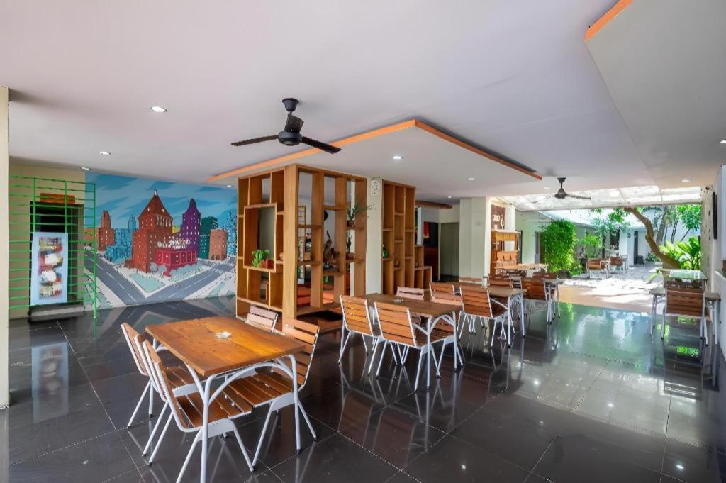 Spazzio Bali Hotel Kuta Lombok Exteriör bild