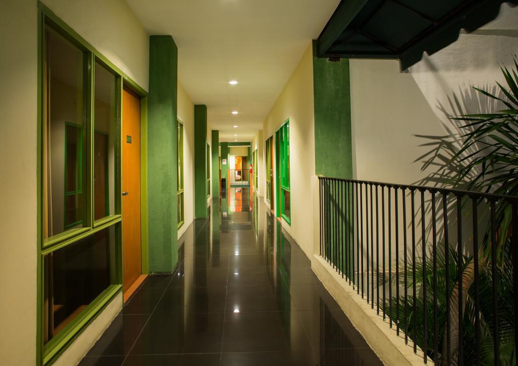 Spazzio Bali Hotel Kuta Lombok Exteriör bild